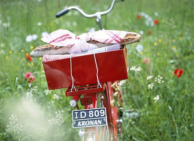 So I hope you have been enjoying your long bank-holiday weekend so far. I’ve been dreaming this weekend of long lazy picnics, aren’t they just the ultimate in romance? So...