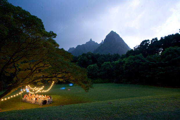 Real Wedding Wedding Photography Hawaii Wedding Bride and Groom 