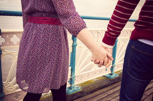 e Shoot, Engagement Shoot, Lizzy May Photography, Wales Photography, Beach Engagement, Couple in Love (11) e Shoot, Engagement Shoot, Lizzy May Photography, Wales Photography, Beach Engagement, Couple in Love (11)