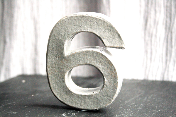 DIY, Crafts, Tutorial, How-To, Wedding Ideas, Wedding DIY, Table Numbers, Metal Effect, Silver, Slate, Grey DIY, Crafts, Tutorial, How-To, Wedding Ideas, Wedding DIY, Table Numbers, Metal Effect, Silver, Slate, Grey