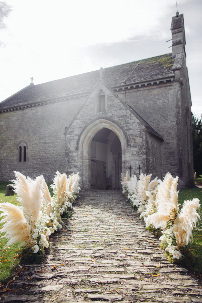Modern Relaxed Luxury Wedding Planner, Thyme Southrop Wedding, Pocketful of Dreams