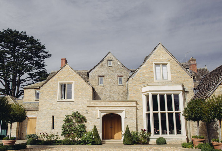 Cotswolds weddings, Cotswolds wedding planner, Cotswolds wedding stylist, Luxury Cotswolds weddings