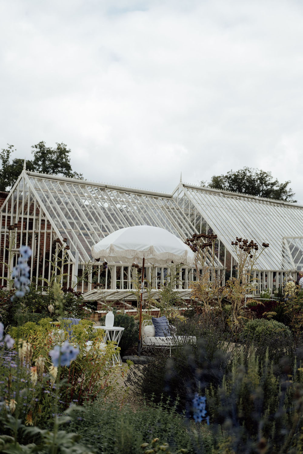 Heckfield Place, Luxury Event, Pocketful of dreams, Event Styling, 60th Birthday, Tablescape, Sunday Brunch Party, Matt Porteous, Kitten Grayson, Skye Gyngell, White and blue party