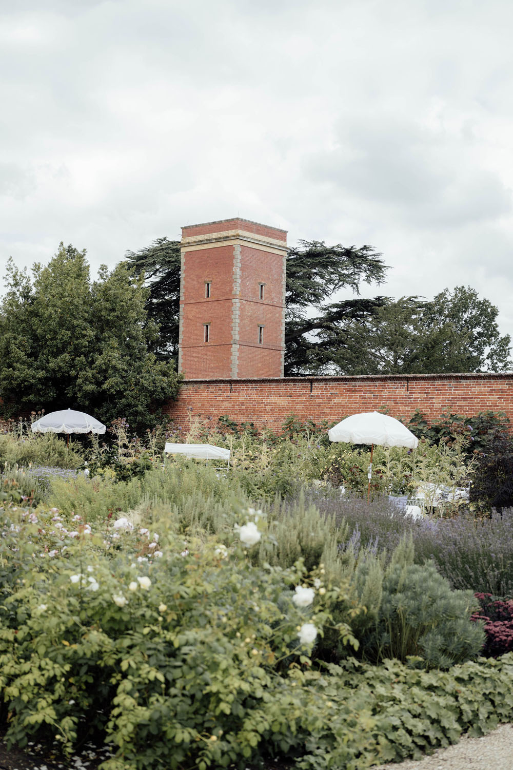 Heckfield Place, Luxury Event, Pocketful of dreams, Event Styling, 60th Birthday, Tablescape, Sunday Brunch Party, Matt Porteous, Kitten Grayson, Skye Gyngell, White and blue party