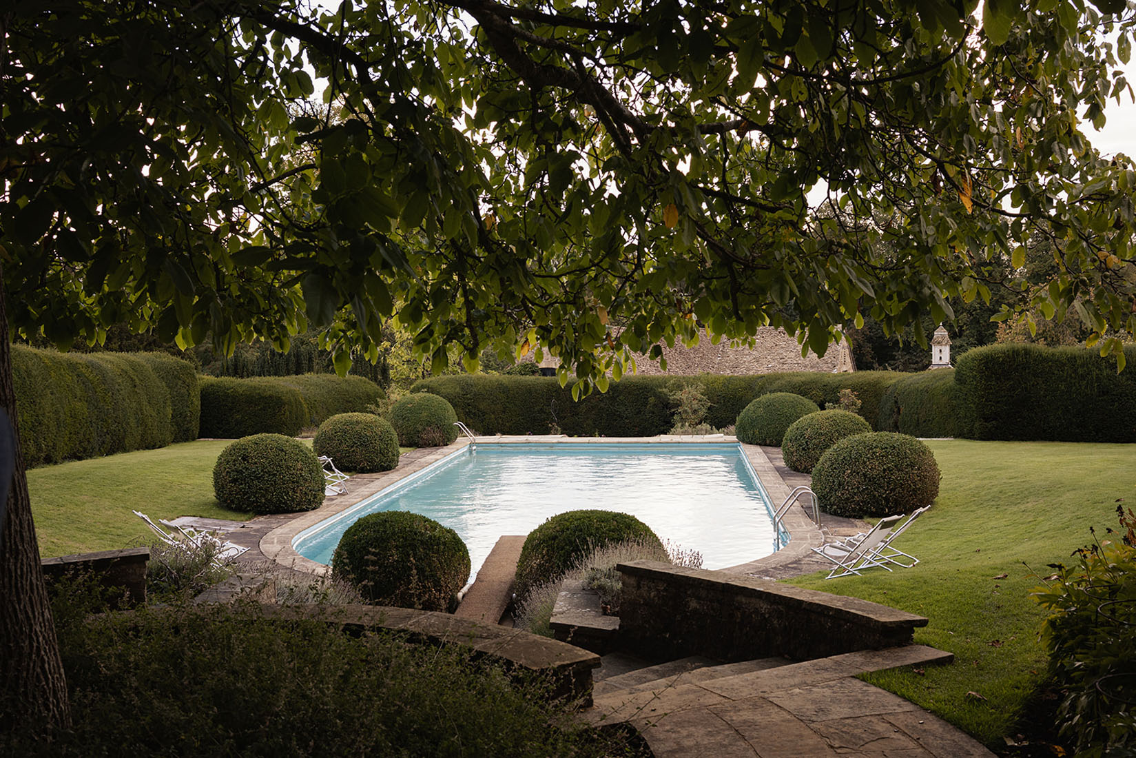 Cotswolds rehearsal dinner, Cotswolds wedding weekend, Cornwell Manor wedding, Cotswolds Destination Wedding, wedding rehearsal dinner, alfresco wedding dinner, asado wedding catering, Salsa Rose, Pocketful of Dreams, Cornwell Manor planner, Luxury Wedding Planner, Cotswolds Wedding Planner, Dos Mas En La Mesa, Swallows and Damsons